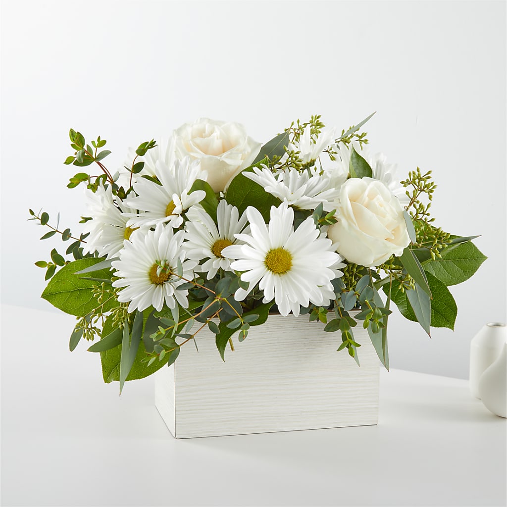 Fresh Linen Box Bouquet – MARGARITA'S FLOWERS LLC, Pembroke Pines FL