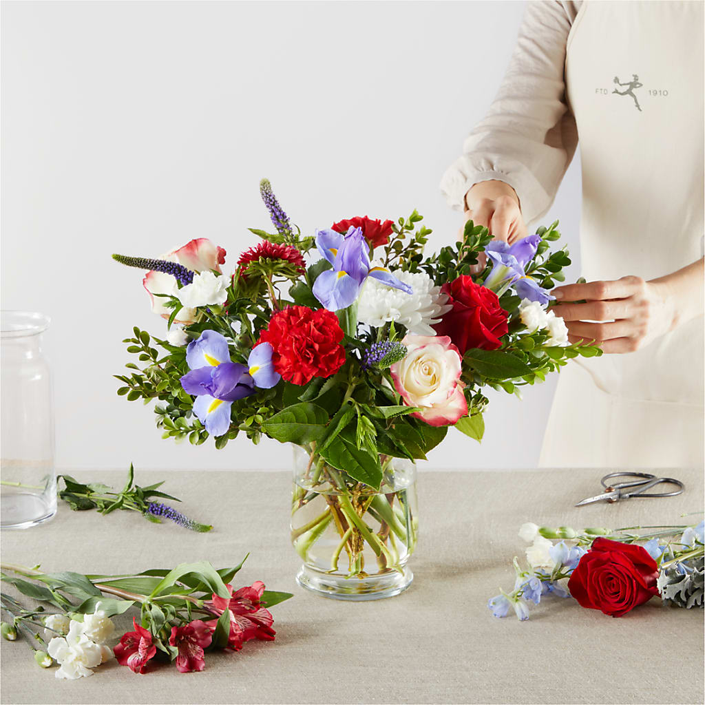 Star Spangled - A Florist Original – MARGARITA'S FLOWERS LLC, Pembroke Pines FL