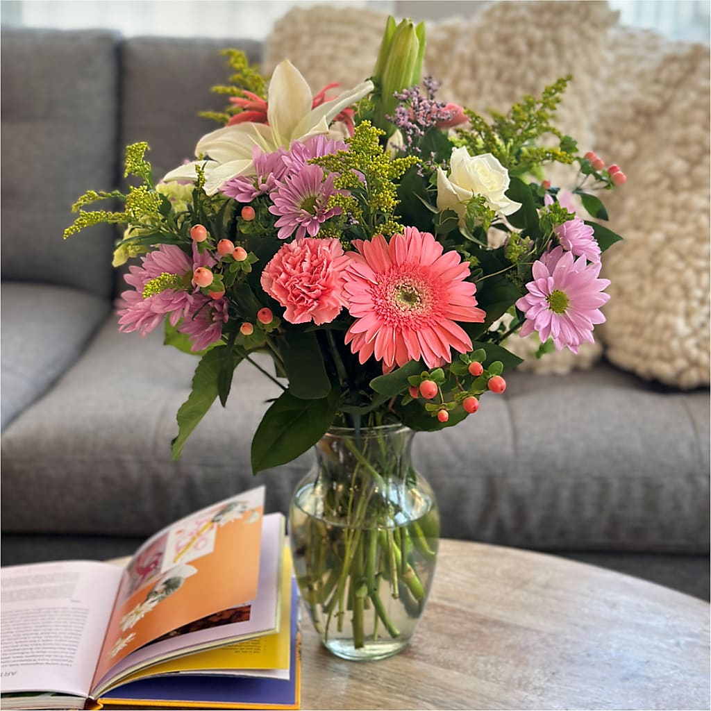 Pastel Tradition - A Florist Original – MARGARITA'S FLOWERS LLC, Pembroke Pines FL