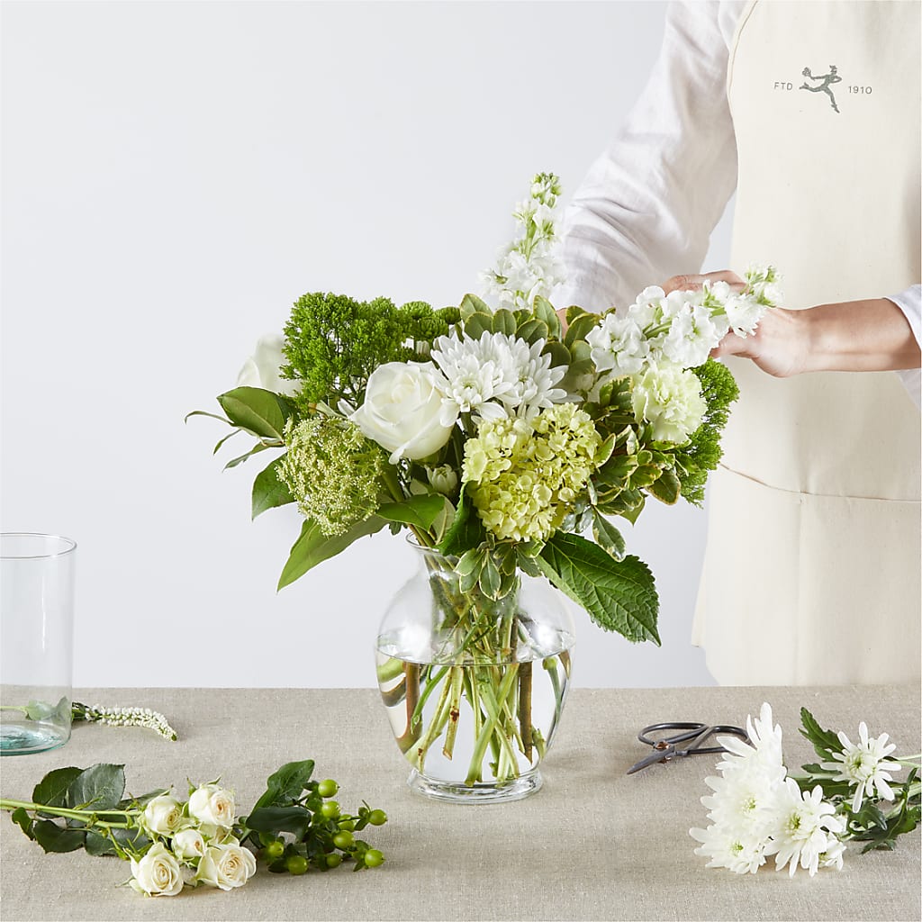 Irish Garden - A Florist Original – MARGARITA'S FLOWERS LLC, Pembroke Pines FL