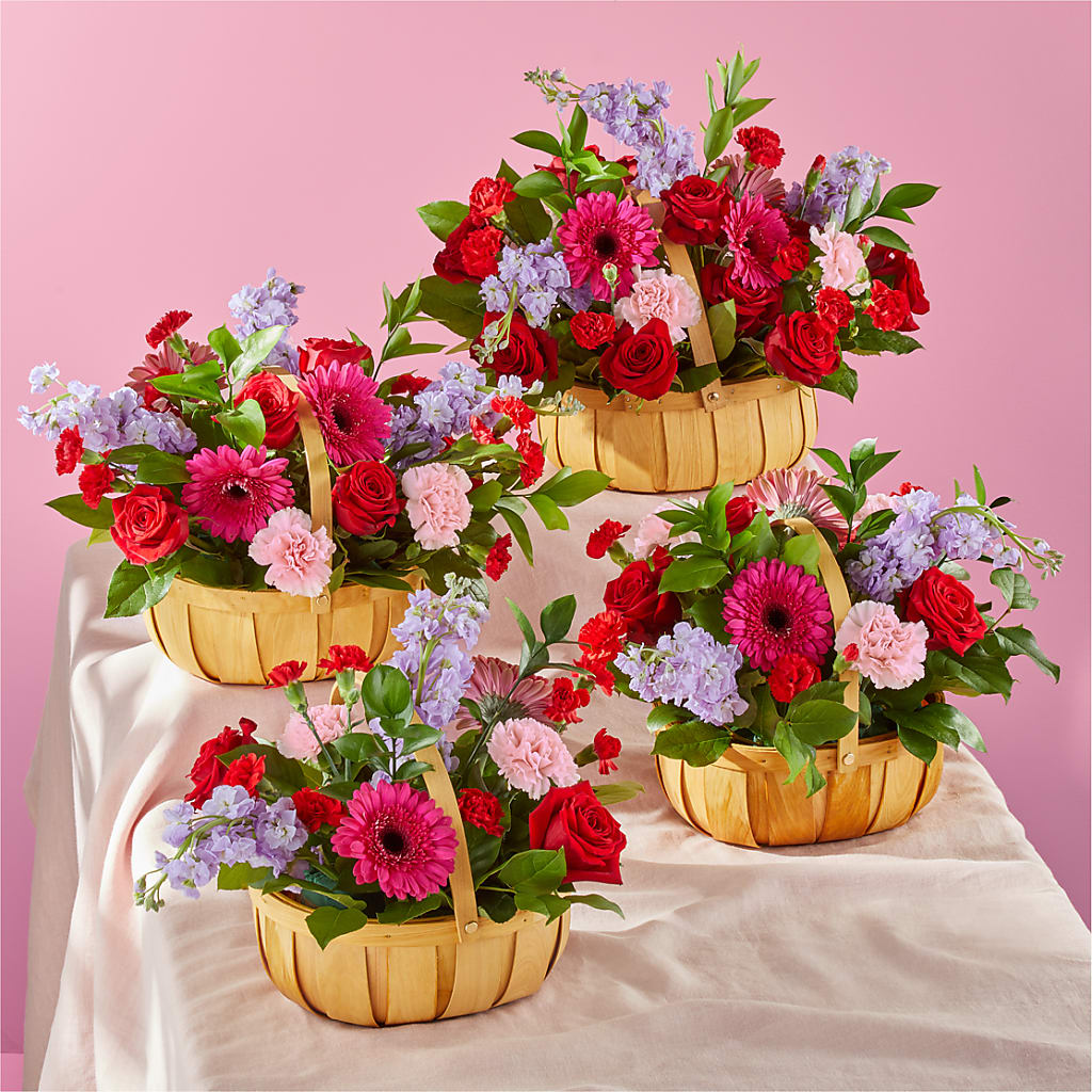 Pink Picnic Basket – MARGARITA'S FLOWERS LLC, Pembroke Pines FL